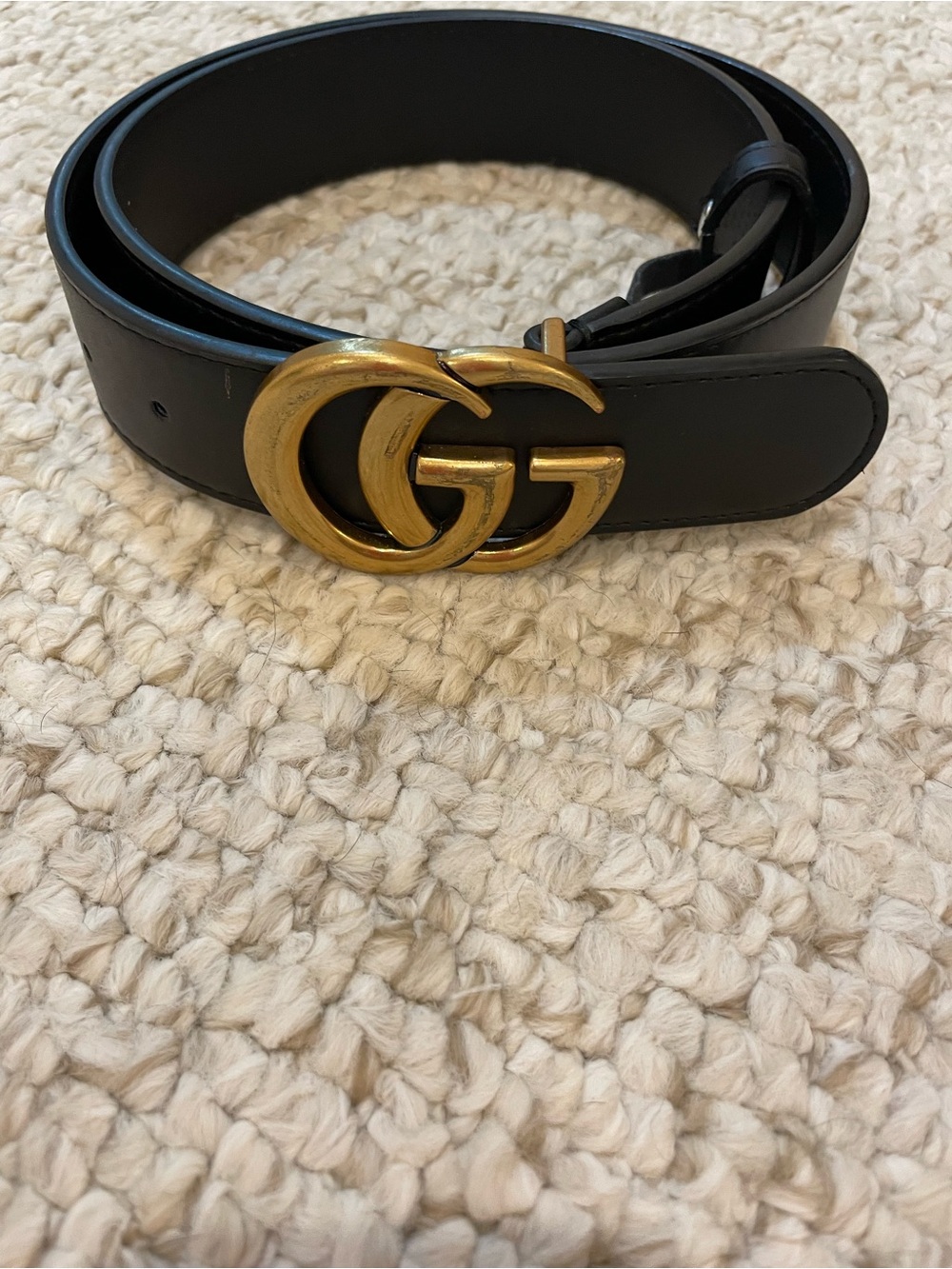 Gucci Black Leather Belt with Gold Double G Logo - Picture 4 of 6